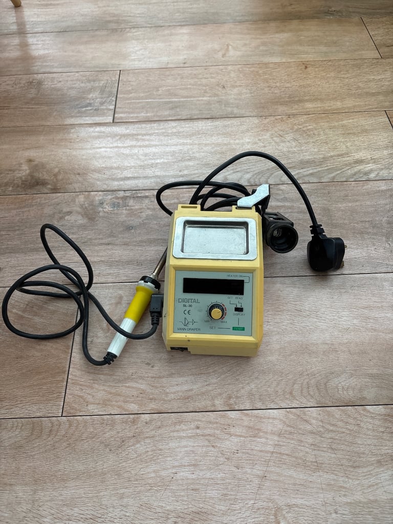 image for Solomon SL30 Soldering Station