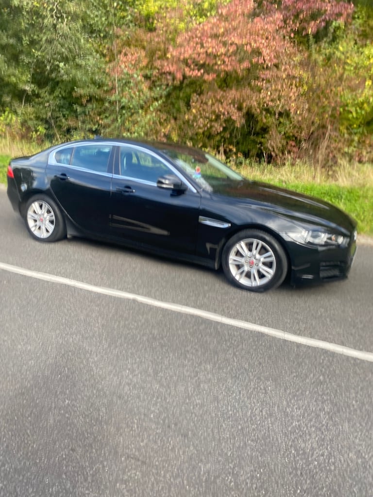 JAGUAR XE 2L DIESEL AUTOMATIC 2016 ON A 66 PLATE 85000 MILES FROM NEW  2 OWNERS FROM NEW 
