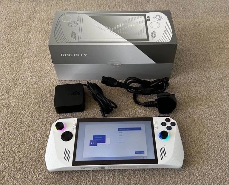 £300 ono Asus Rog ally Z1 extreme handheld pc