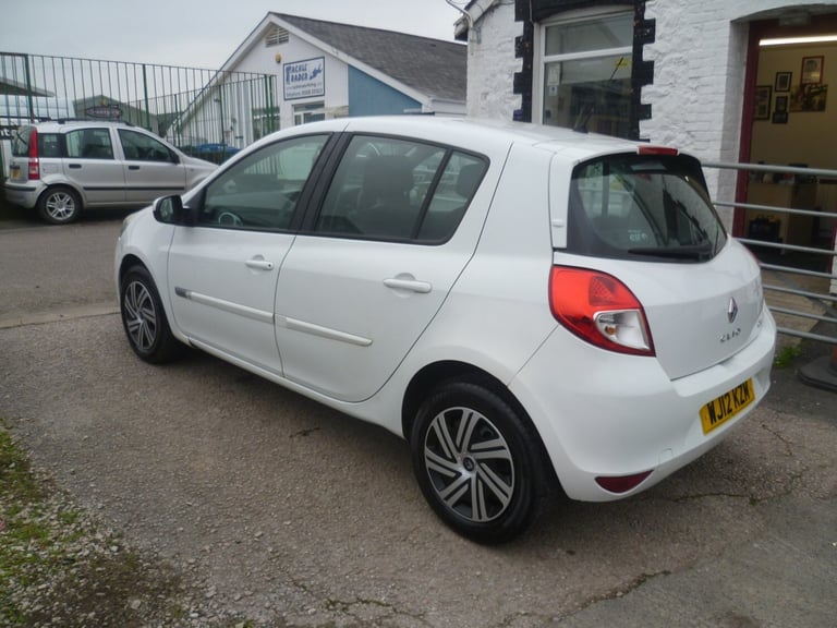 2012 Renault Clio 1.5 dCi 88 Expression 5dr HATCHBACK Diesel Manual