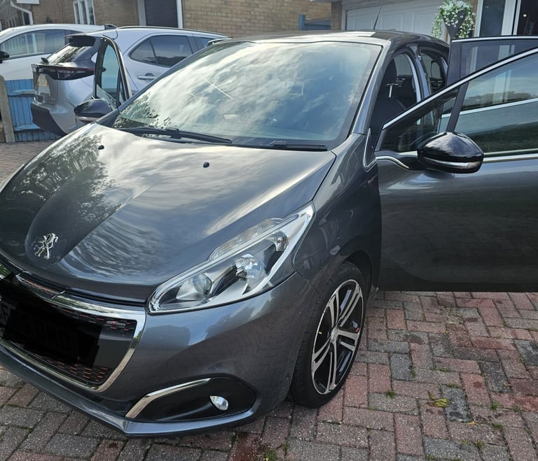 Peugeot, 208, Hatchback, 2015, Manual, 1199 (cc), 5 doors