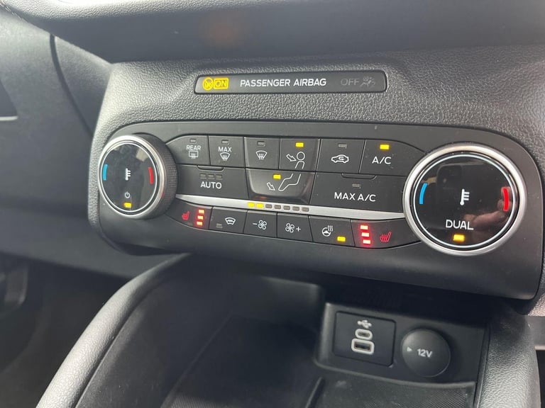 2023 Ford Kuga Vignale SUV 2.5l 190PS pHEV AUTO in Agate Black 1 OWNER, FSH