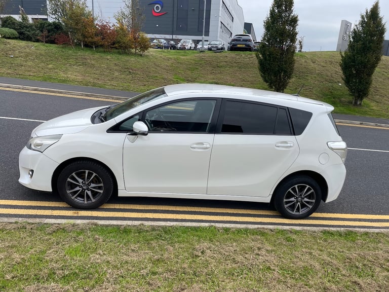 Toyota, VERSO, MPV, FSH, 7 seater, 2013, Manual, 1998 (cc), 5 doors