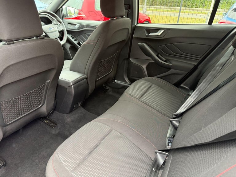 2023 Ford Focus Focus ST-Line 5 door 1.0L EcoBoost 125PS FWD 6 Speed Manual HATCHBACK Petrol Manual