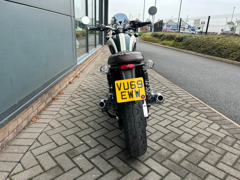 2019 Triumph BONNEVILLE T120 Bonneville T120 Jet Black Prestige Naked PETROL Manual