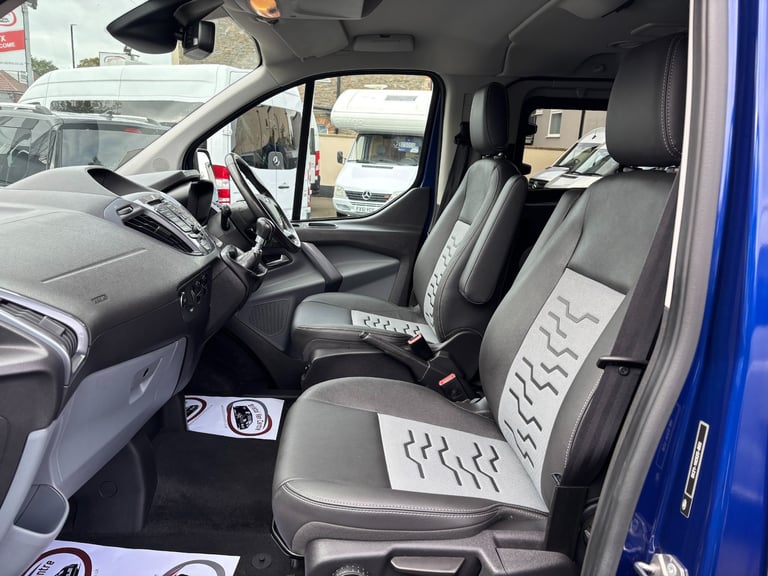 2018 Ford Tourneo Custom 2.0 TDCi 170ps sport Low Roof 8 Seater Titanium Minibus Diesel Manual