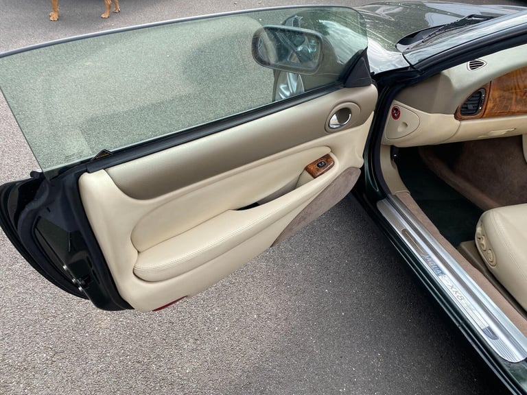 1997 Jaguar XK8 4.0 2dr CONVERTIBLE Petrol Automatic