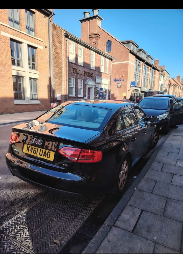 Audi, A4, Saloon, 2011, Manual, 1968 (cc), 4 doors