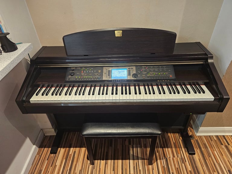 Yamaha Clavinova CVP-205 in Rosewood with Yamaha Bench