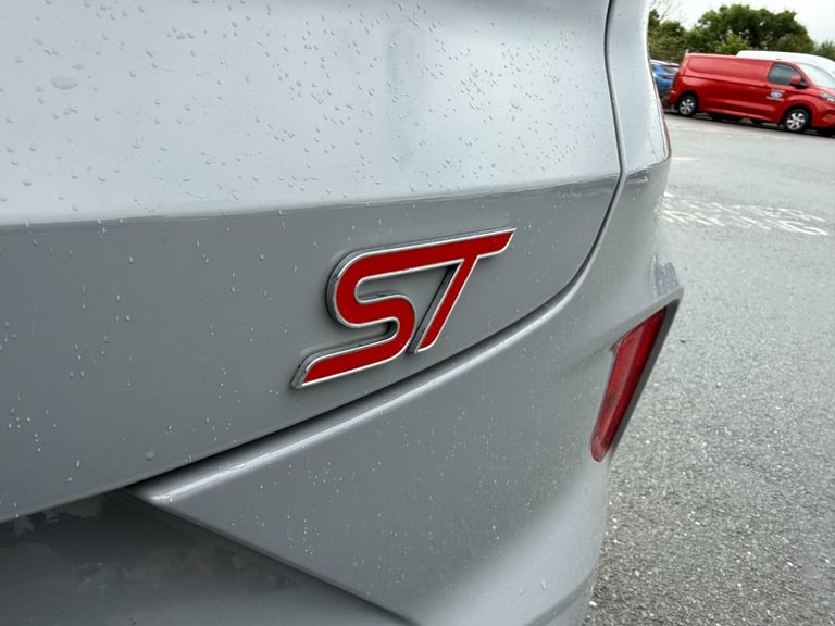 2024 Ford Puma 1.0T EcoBoost Hybrid mHEV ST 5dr DCT - Only 2,700 miles! Hatchback Petrol Automatic