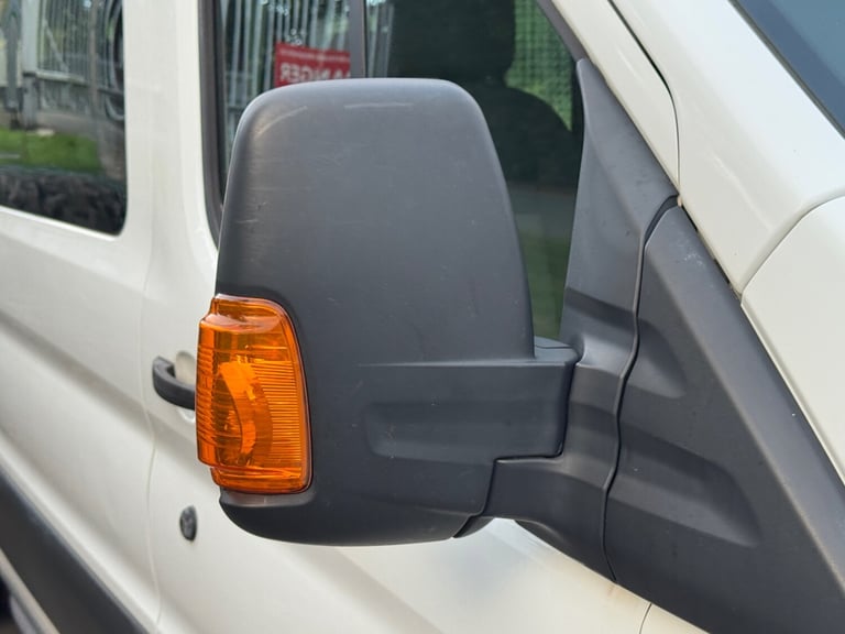 2015 Ford Transit 2.2 TDCi 460 Minibus 5dr Manual L4 H3 (17 seats) NA Diesel Manual