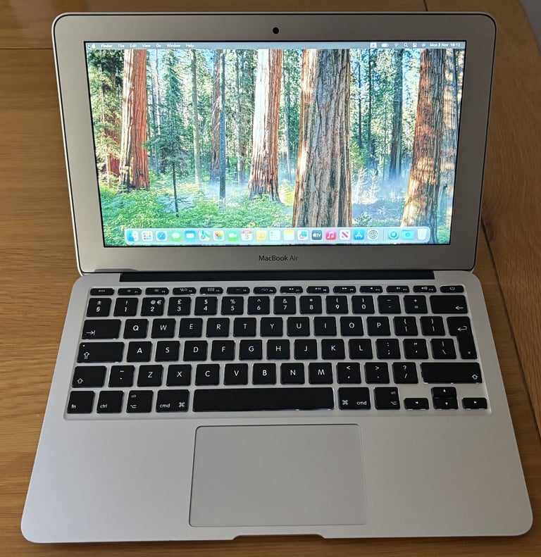 image for Laptop - Apple MacBook Air - i5 - macOS Sequoia - 128GB SSD - 4GB - 11.6 inch - Webcam