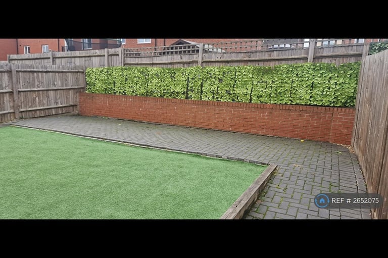 4 bedroom house in Longships Drive, Milton Keynes, MK3 (4 bed) (#2652075)