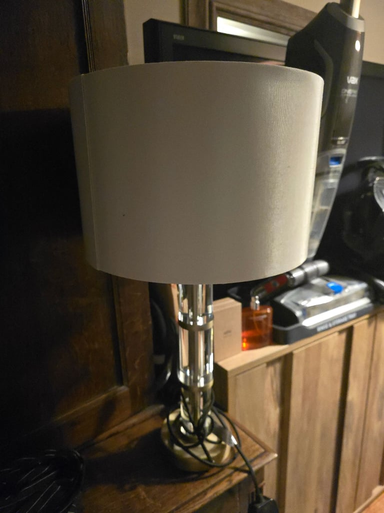 image for Lamp harsly used 