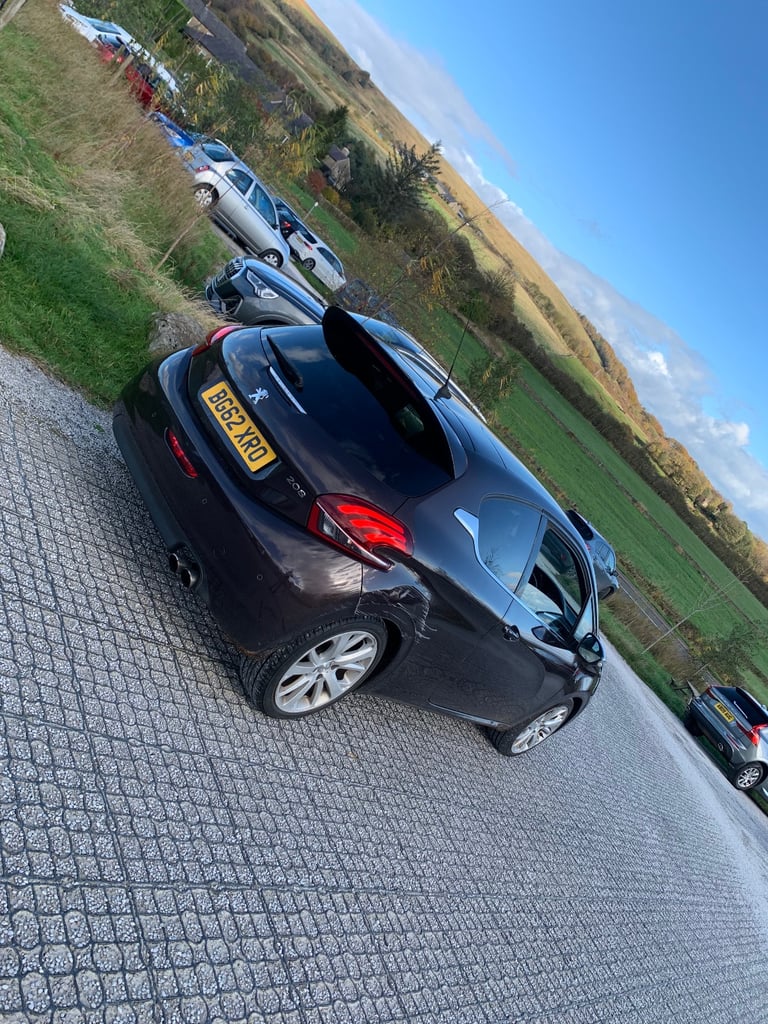 Peugeot, 208, Hatchback, 2012, Manual, 1598 (cc), 3 doors