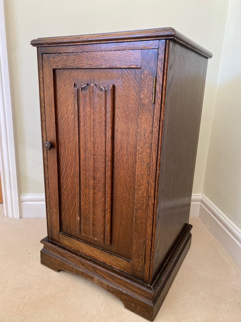 image for Vintage Oak Bedside Cabinet Table