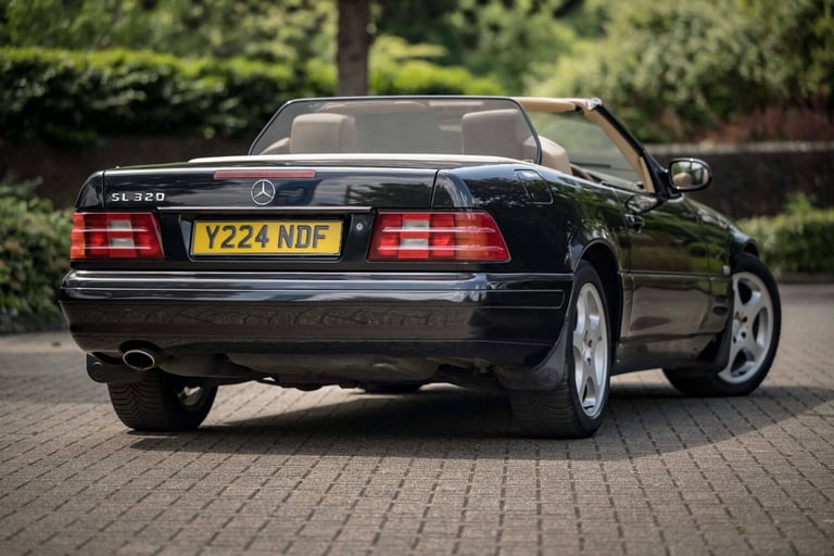 2001 Mercedes-Benz SL 320 V6 2dr Auto CONVERTIBLE Petrol Automatic