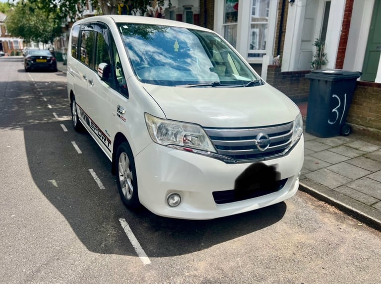 Nissan Serena Hybrid 