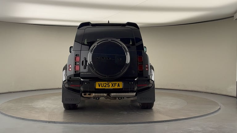 2025 Land Rover Defender 3.0 D250 X-Dynamic SE 90 3dr Auto ESTATE DIESEL Automatic