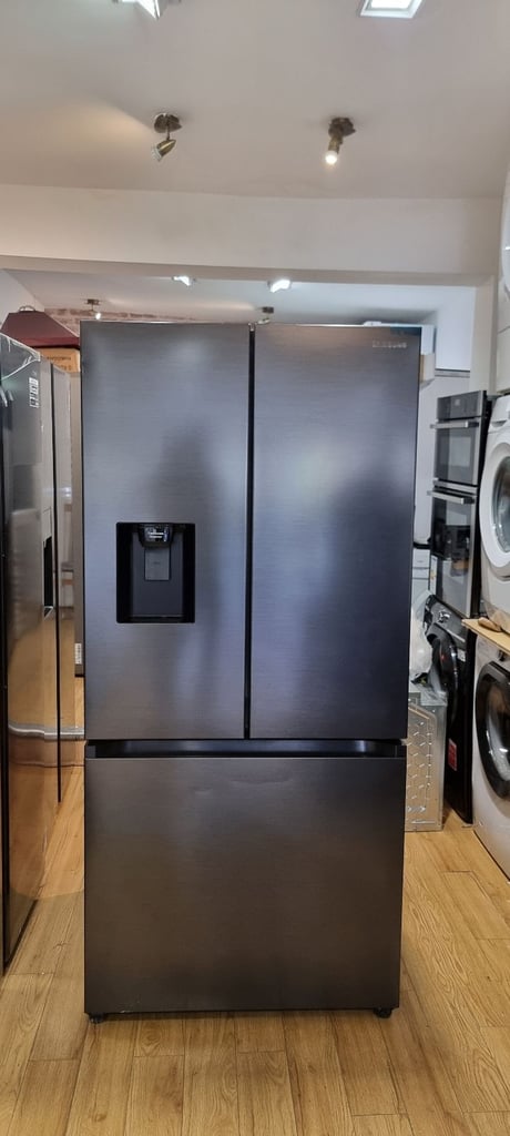 Ex display Fridge freezer Samsung American style with water dispenser 