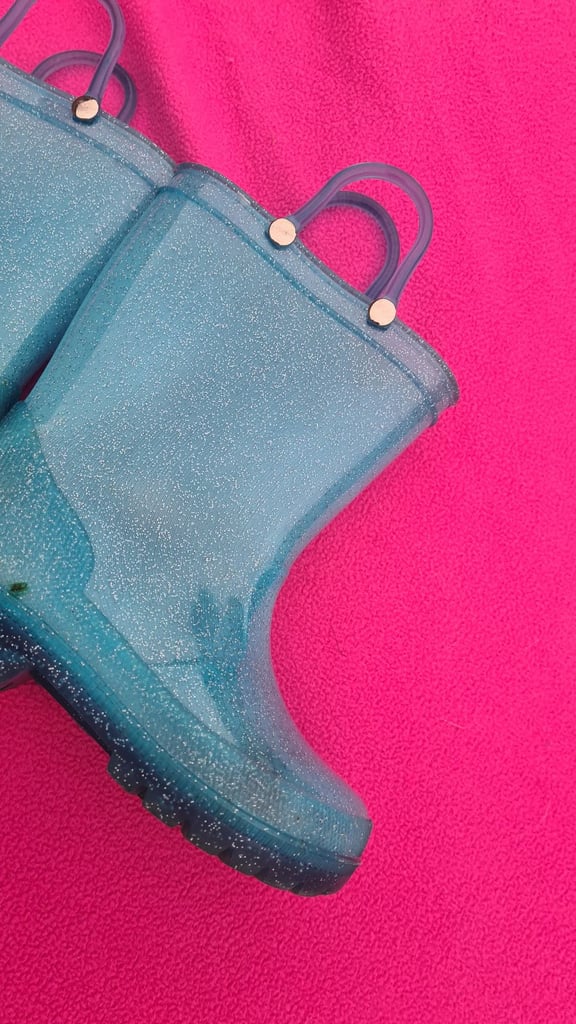 Cyan blue glittery wellies with lights on soles/ flashing heels uk9