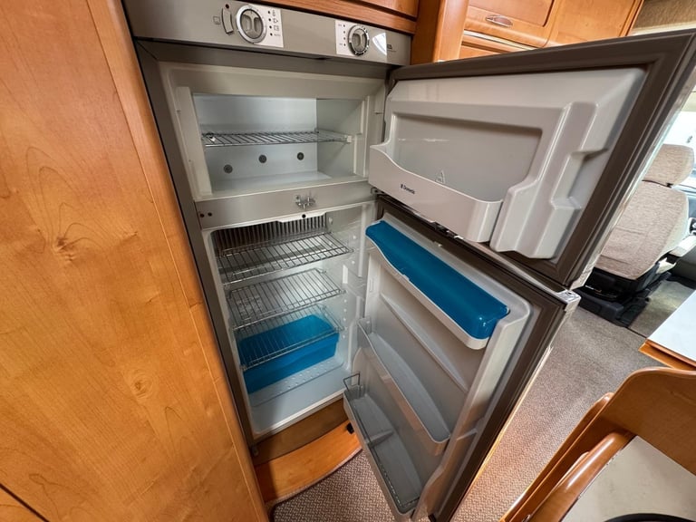 Fiat RAPIDO 9048DF 4 BERTH A CLASS MOTORHOME WITH MASSIVE LOUNGE