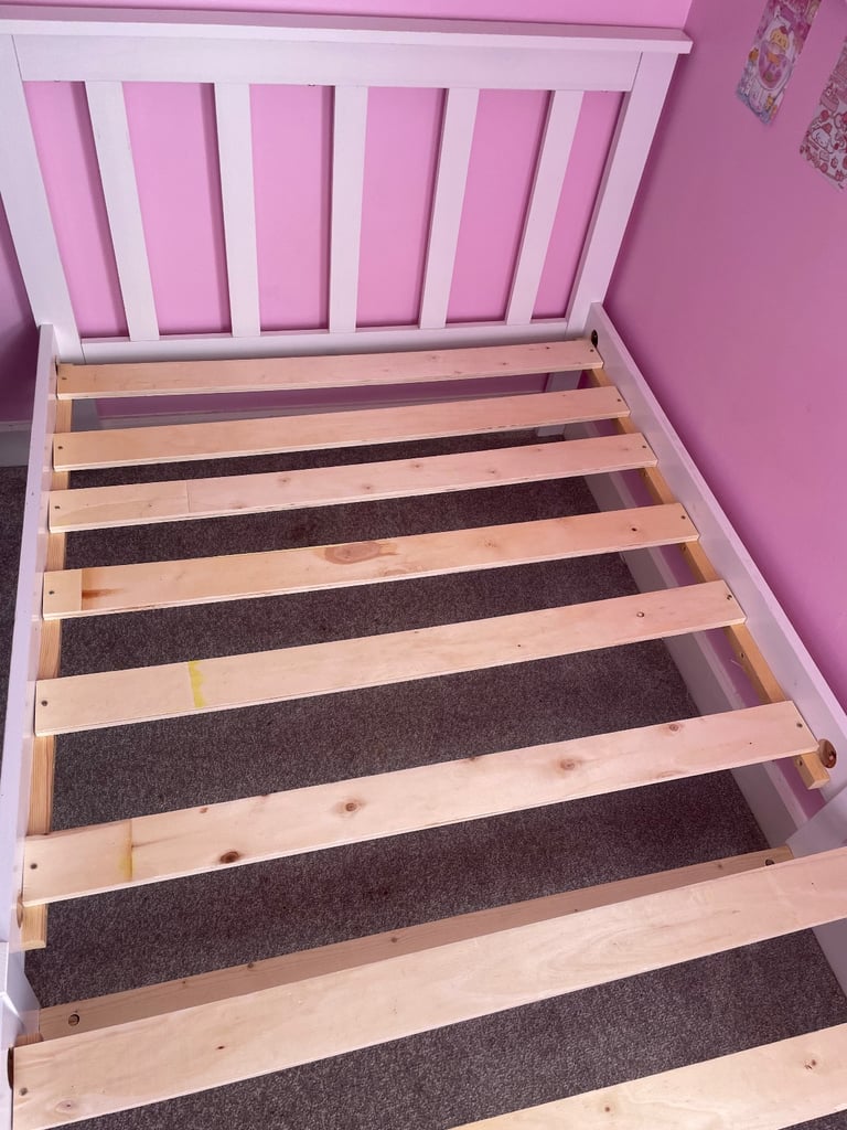 image for White wooden single bed frame VGC with mattress 