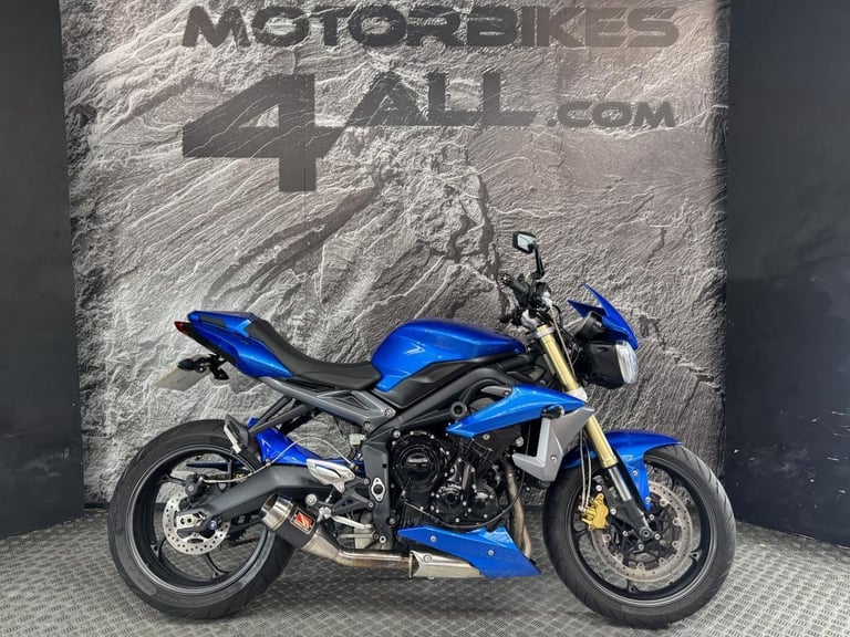 TRIUMPH STREET TRIPLE 675 2013