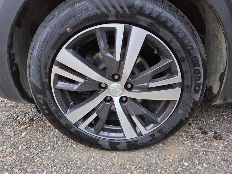 2018 Peugeot 3008 1.2 PureTech Allure Euro 6 (s/s) 5dr Petrol