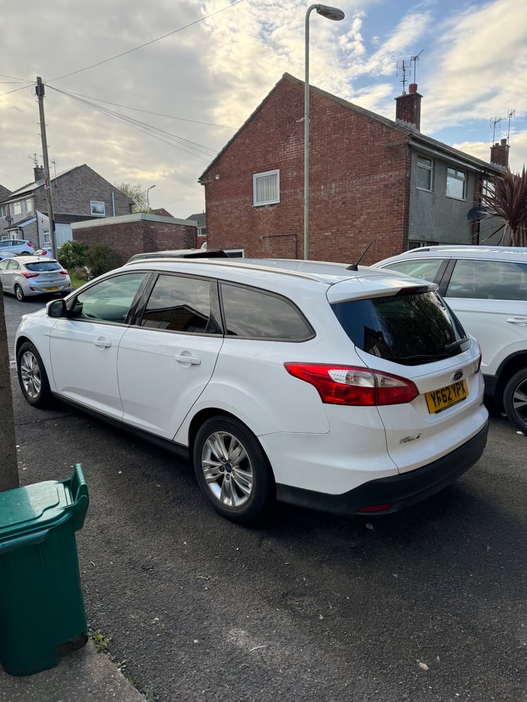 Ford, FOCUS, Estate, 2013, Manual, 1560 (cc), 5 doors