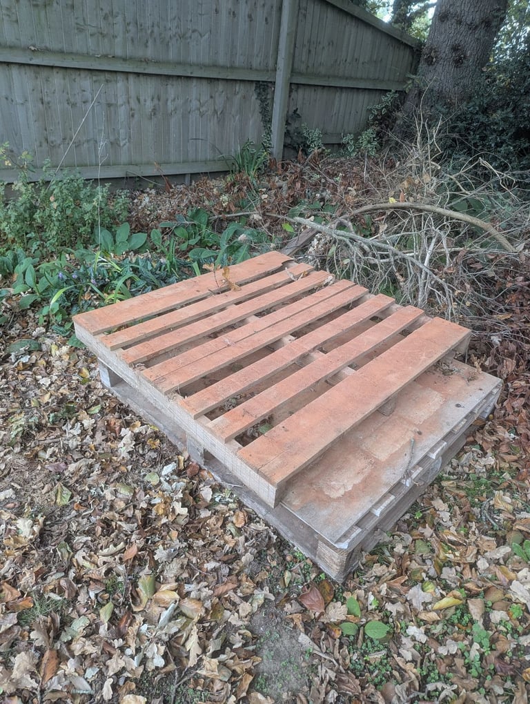 FREE Pallets & MDF