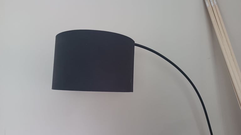 ACTUALLY FREE - Lamp 