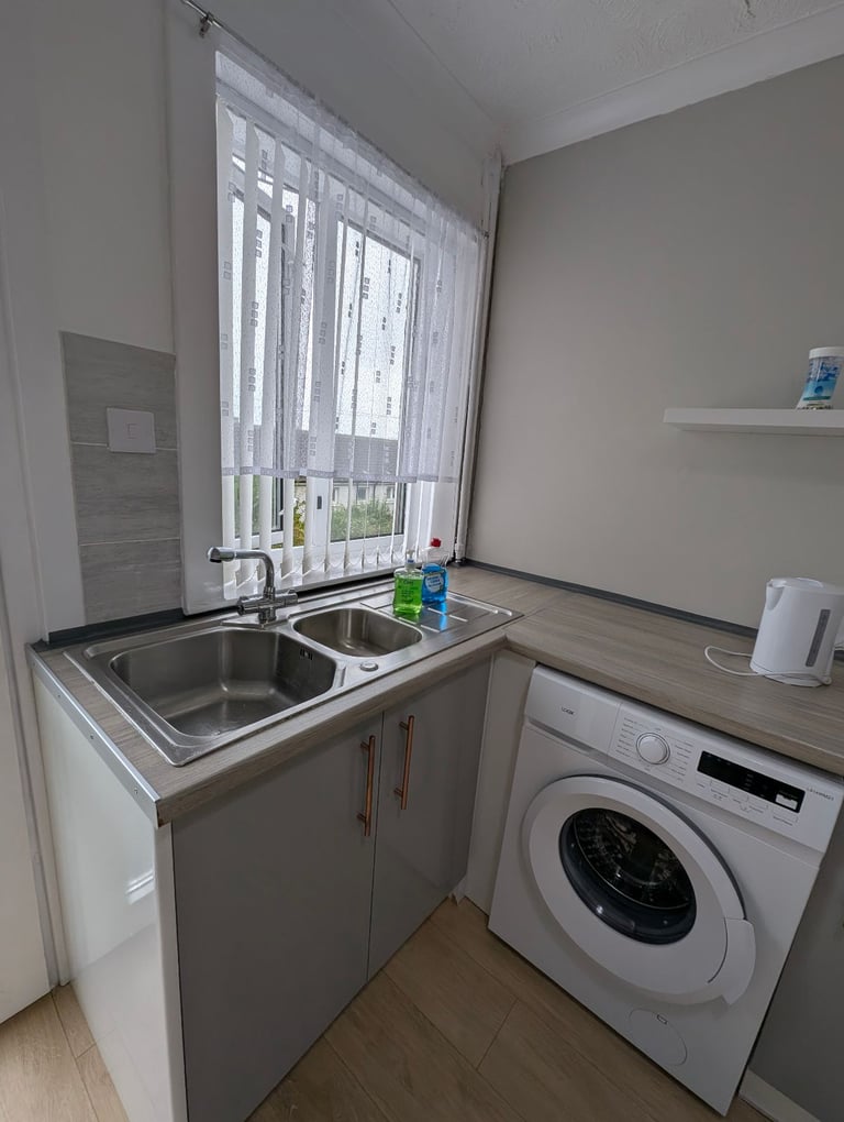 Three bedroom large house for rent in Westcliff, Dumbarton 