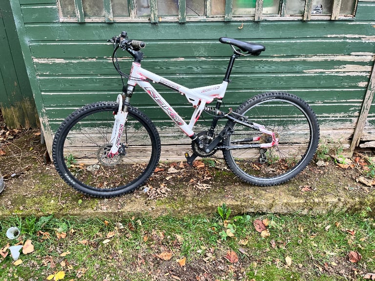 image for Men’s Reebok Kobe 26inch Bicycle - spares or repair project