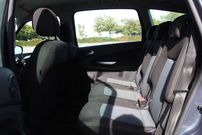 2012 Ford S-Max 2.0 TDCi 140 Zetec 5dr MPV DIESEL Manual