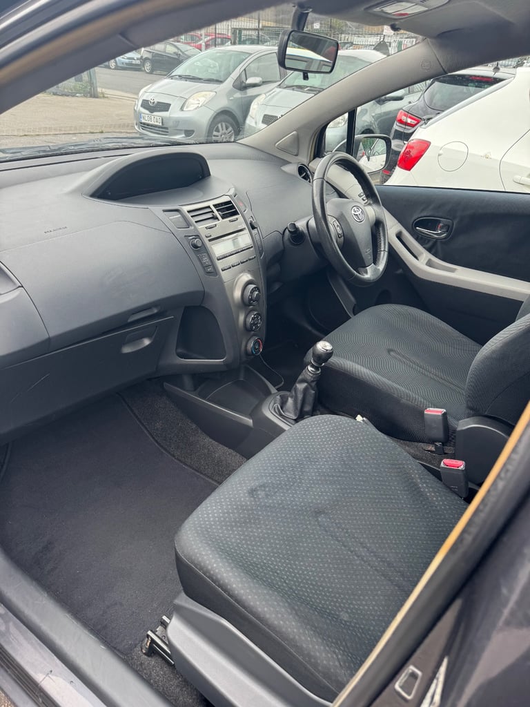 Toyota, YARIS, Hatchback, 2010, Manual, 1329 (cc),5 doors - Image 7