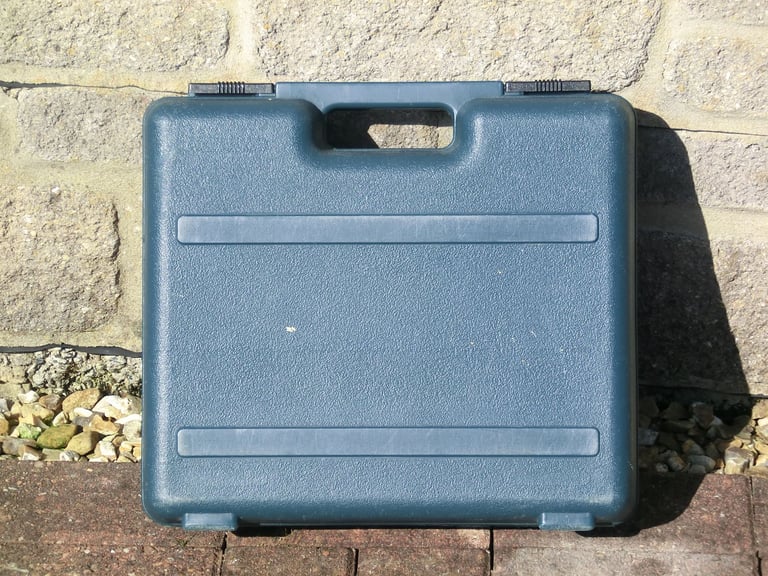 BLACK & DECKER BD 154R 550W HAMMER DRILL WITH CARRY CASE