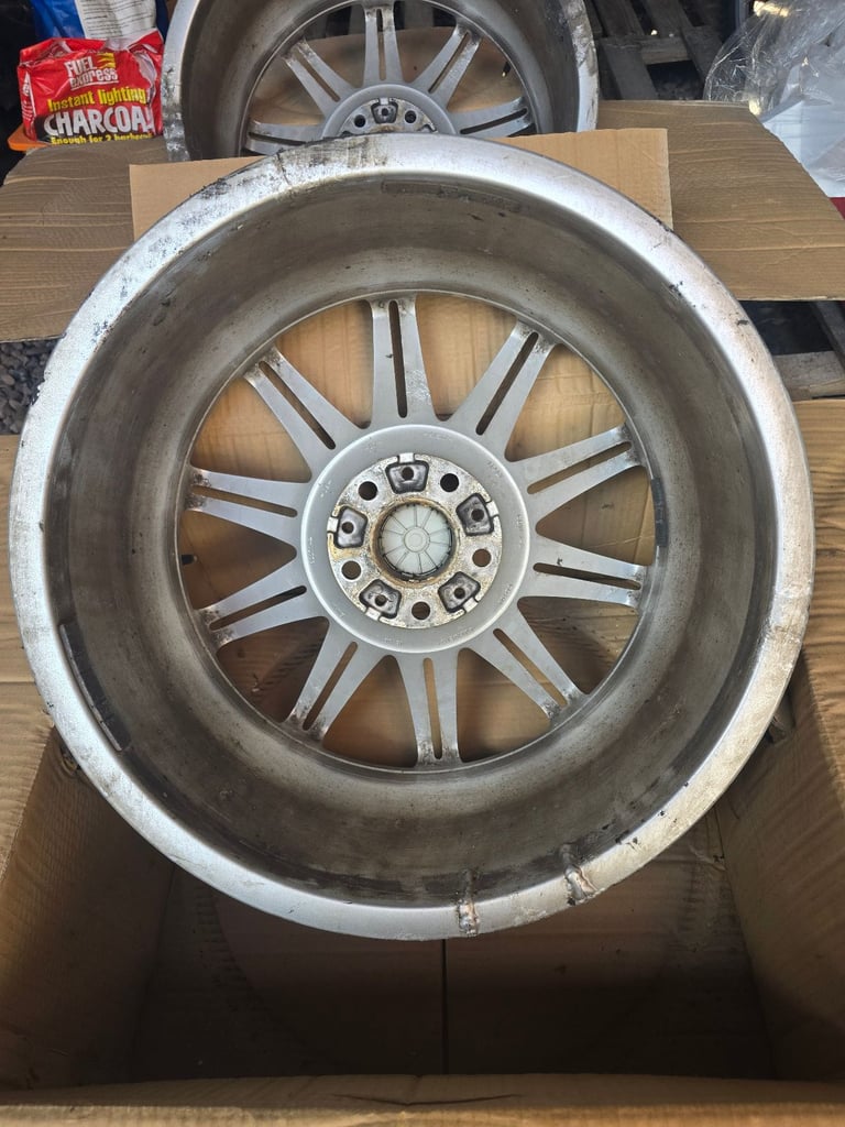 BMW Alloys 19" 