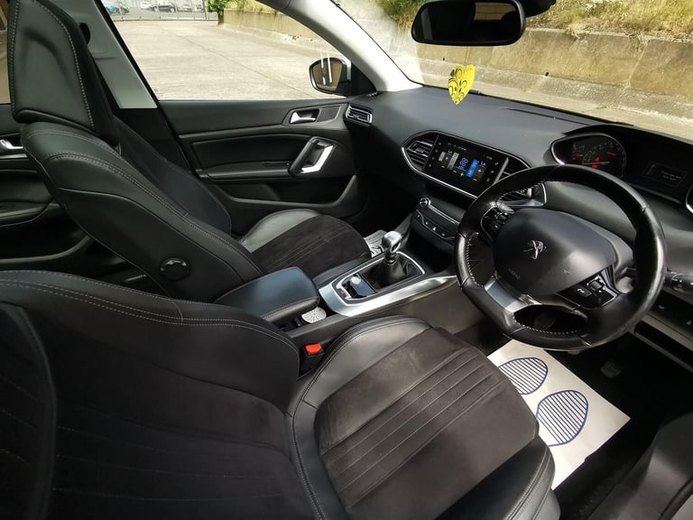 PEUGEOT 308 1.6 e-HDi Feline 2014