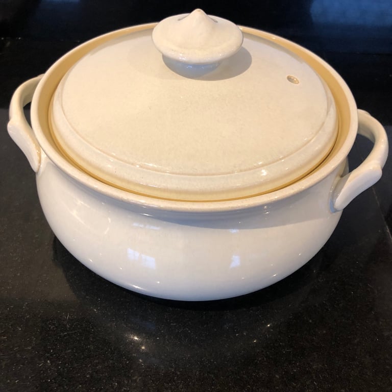 Denby Linen Casserole Dish and Lid great condition 
