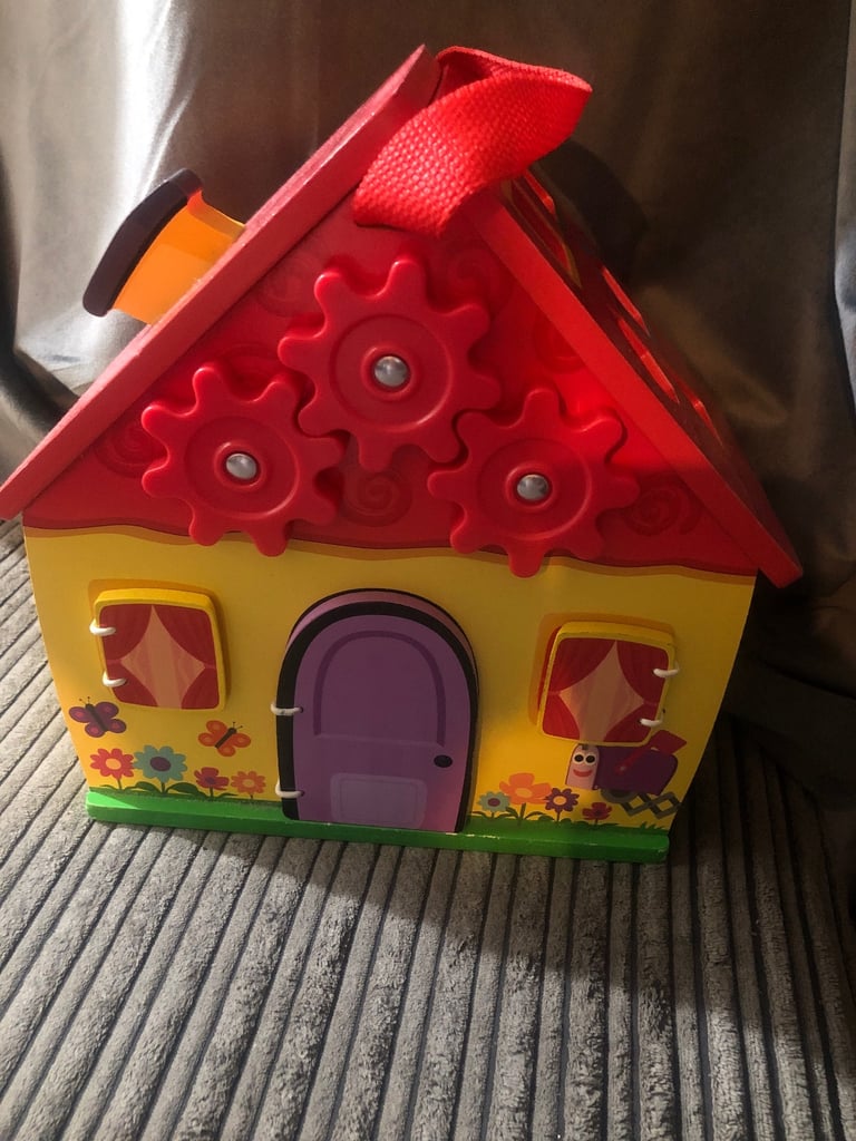 image for Melissa & Doug Blue's Clues & You! Wooden Take-Along House Shape Sorter Activity Play Set (8 Pieces