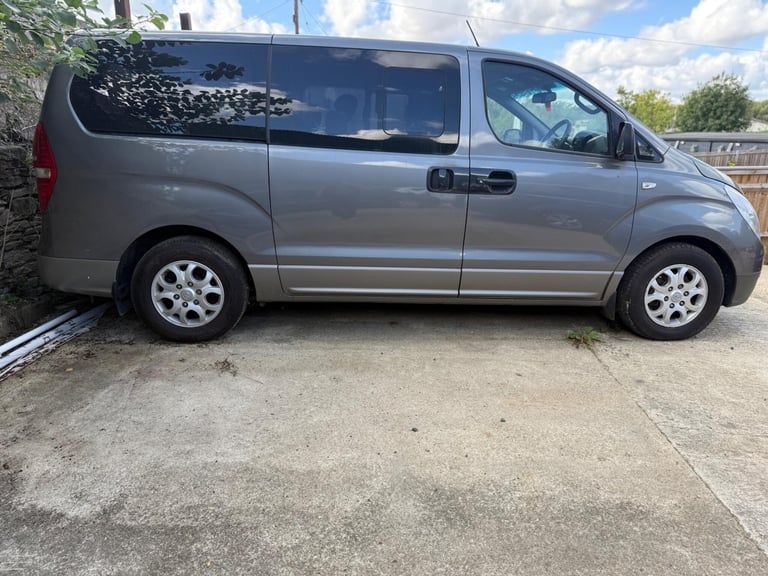 2010 Hyundai i800 2.5 CRDi Style Euro 4 5dr MPV Diesel Manual