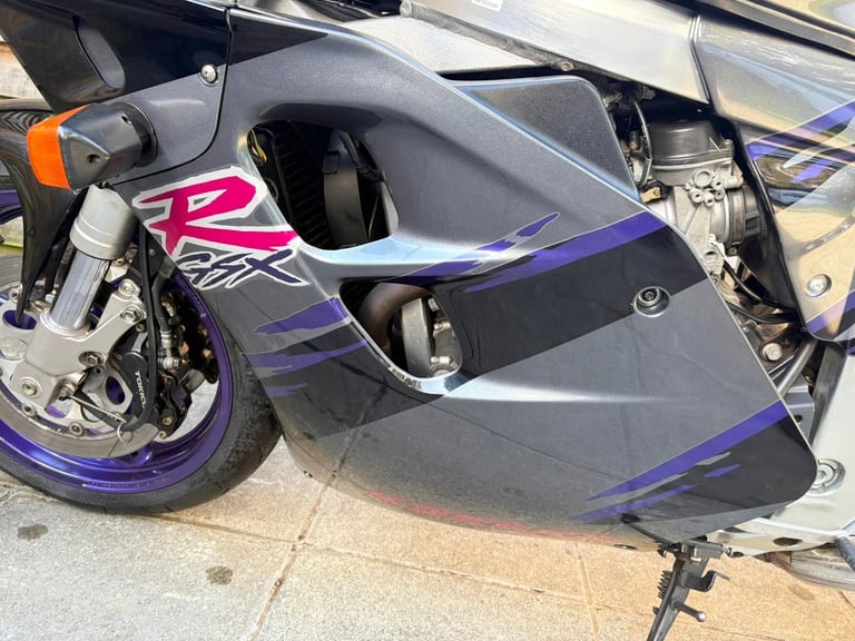1993 / K Suzuki GSXR110 WP £3500 Black/Grey 16890 miles.