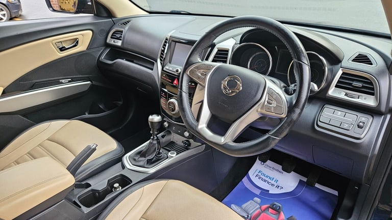2018 (18) SsangYong Tivoli 1.6 e-XDi ELX Red Edition SUV Diesel Manual Euro 6 