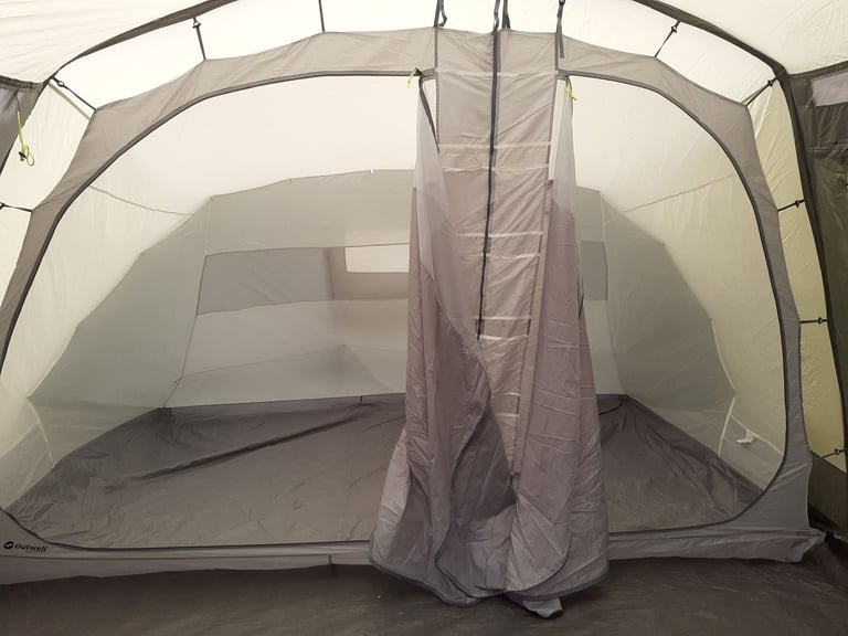 OUTWELL OAKLAND XL TUNNEL TENT - 5 PERSON