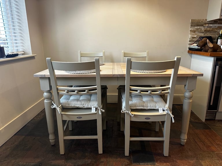 John Lewis Dining Table - Oak 