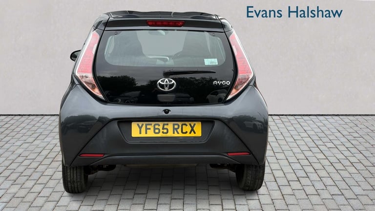 2015 Toyota AYGO 1.0 VVT-i X-Play 3dr Hatchback Petrol Manual