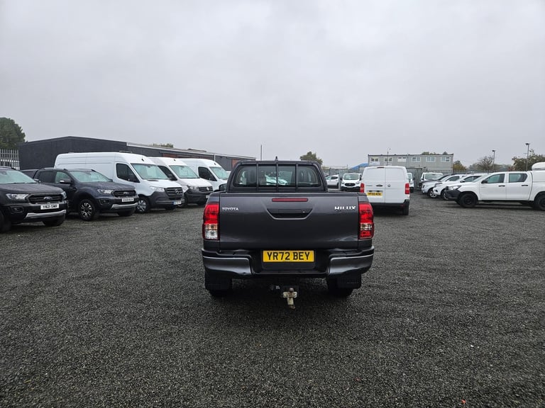 2022 ON 72 PLATE TOYOTA HILUX ACTIVE D-4D 4WD 150BHP 2400CC KING CAB PICKUP ULEZ