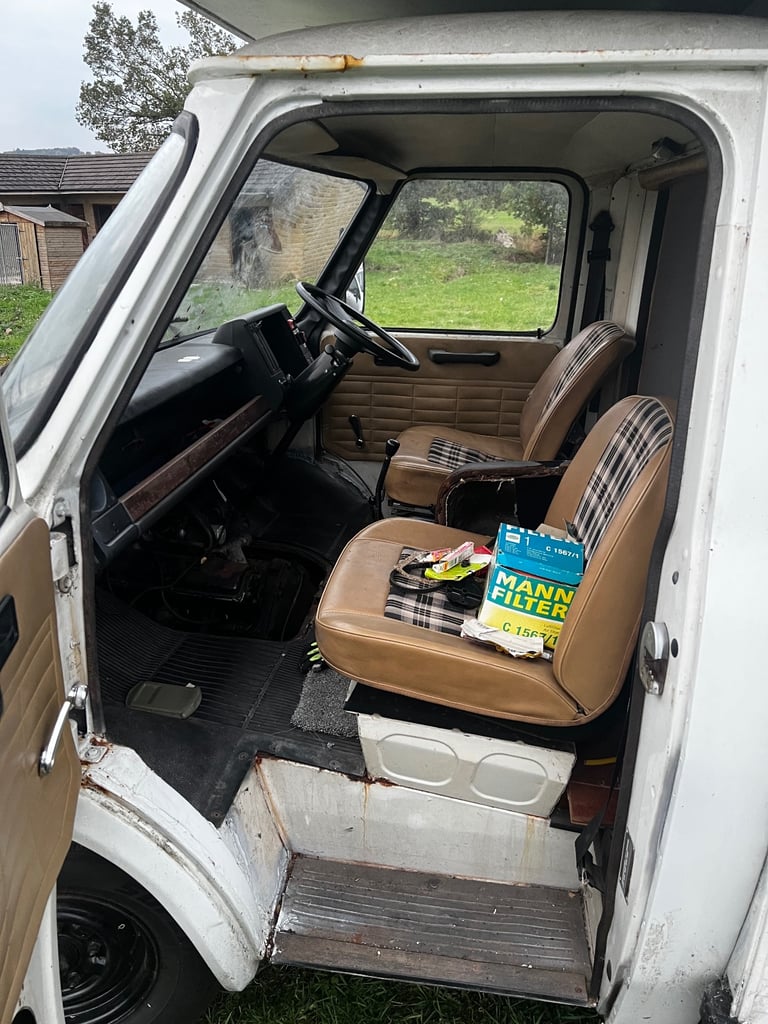 Bedford, 1990, 2279 (cc)