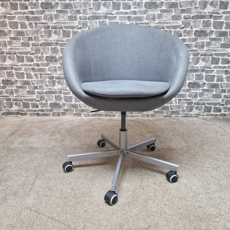 image for Grey Swivel Office Chair – Height Adjustable